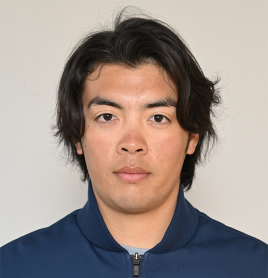 島田　輝　トレーナー